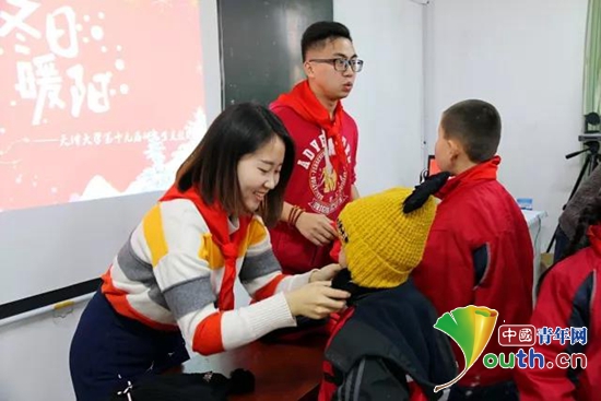 捐贈(zèng)帽子的工藝活動(dòng)
